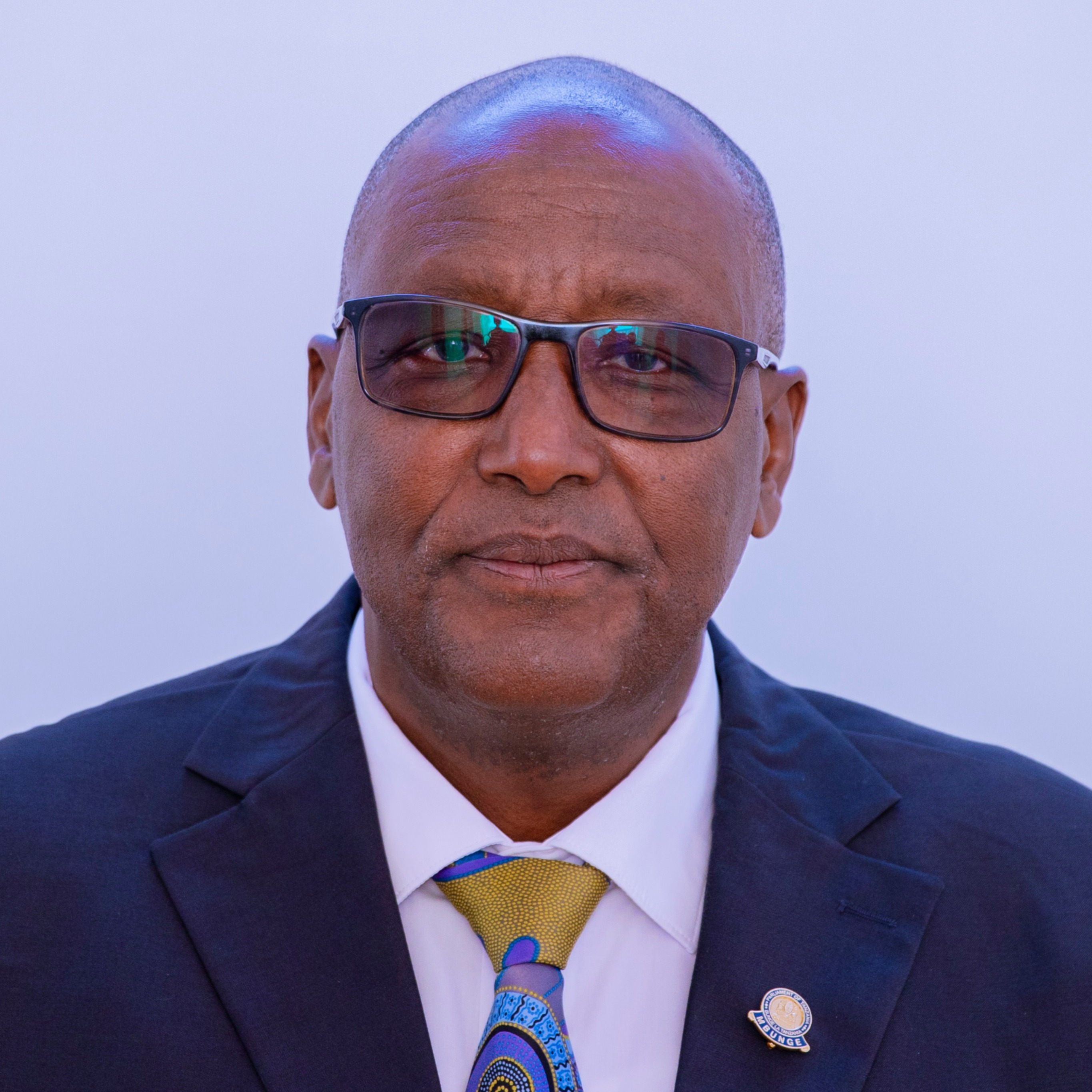 MHE. DKT. LEMOMO OLE KIRUSWA